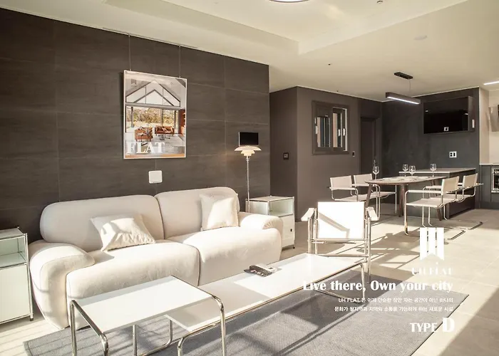 Y Collection By Uh Flat Osiria Aparthotel