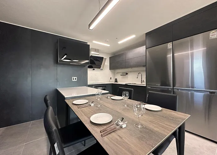 Y Collection By Uh Flat Osiria Aparthotel