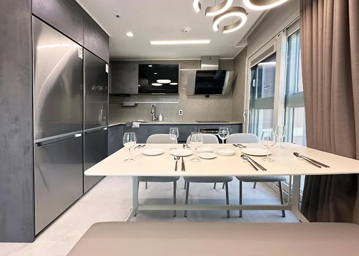 Y Collection By Uh Flat Osiria Aparthotel Busan